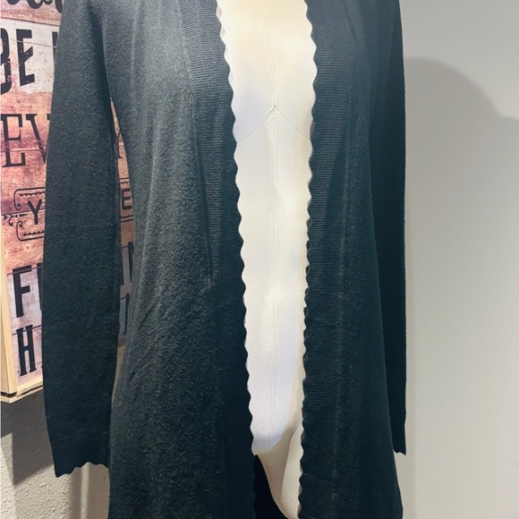 Sacred Threads Black Cardigan with Elegant Wavy Trim - Picture 14 of 15